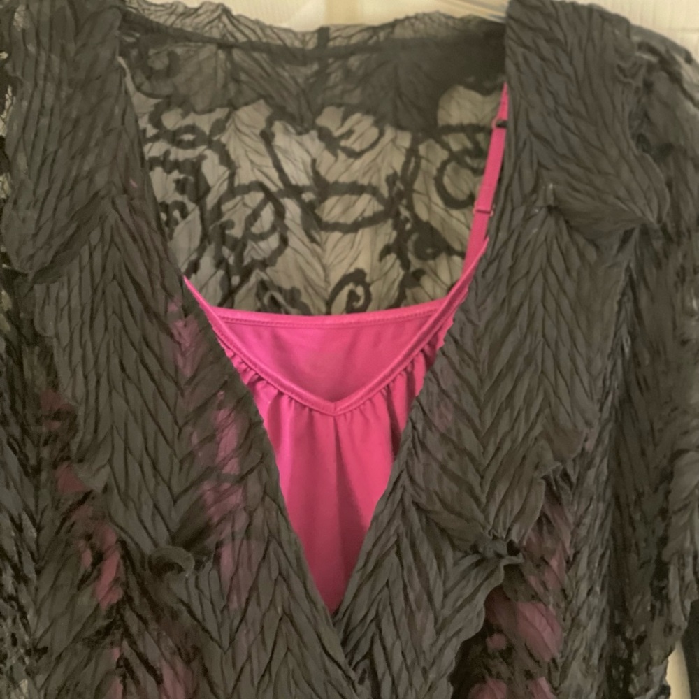 ❤️‍🩹SALE‼️75% OFF‼️ CACHE Sheer Open Front Overlapping Blouse Long Bell Sleeves - Picture 6 of 7